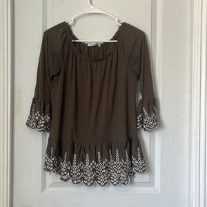 Xs fever shirt (can fit small &medium)